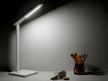 The difference between eye lamp and ordinary desk lamp